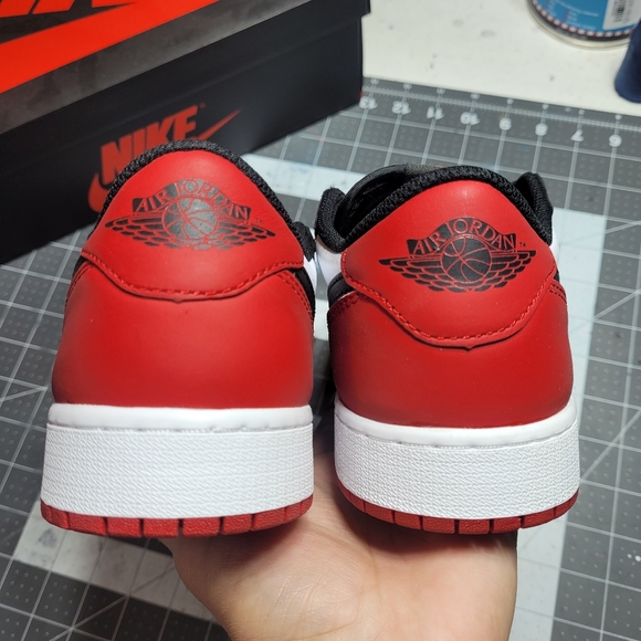 Nike Air Jordan 1 Low OG retro Size 7 youth - Picture 5 of 9